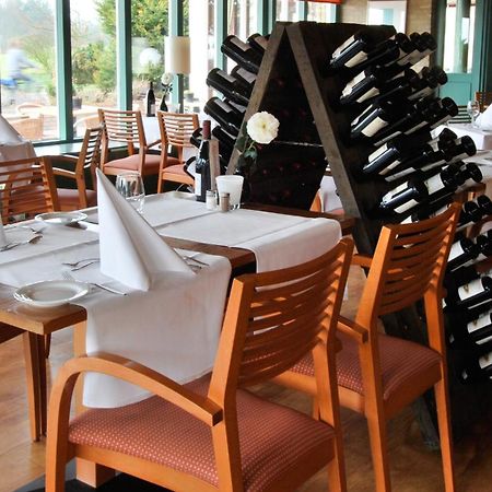 Fletcher Hotel-Restaurant Amelander Kaap ฮอลลุม ภายนอก รูปภาพ